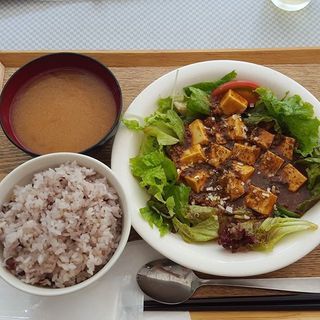 _________Set_meal__mapo_dofu_with_rice_and_mi.jpg
